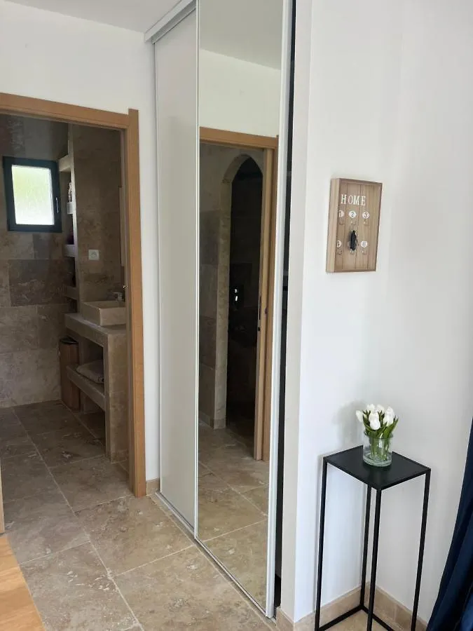 Apartment Magnifique Studio Avec Piscine Arles France