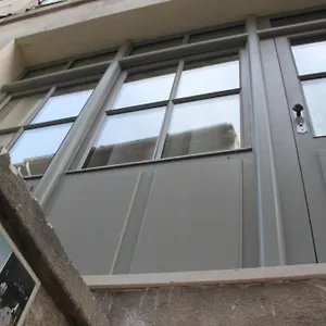 Le Refuge Des Arenes Arles