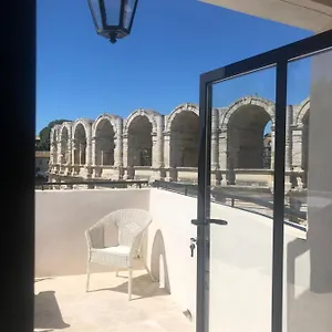 Entre Les Arenes Et La Major Arles