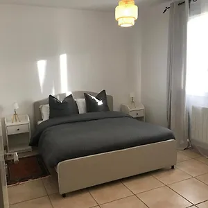 Appartamento Privee Calme 15 Min A Pied Du Centre Parking Gratuit, Arles